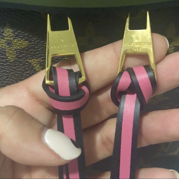 Sold💕HP!💕Louis Vuitton Tuileries Besace💕 - Picture 4 of 8